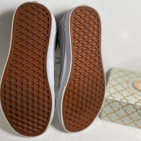 Gray Vans size 5.5 - Picture 3 of 4